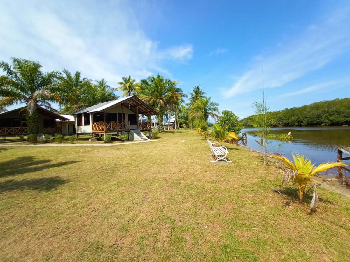 Mb Camp Singkil Hotel Gosongtelaga Kültér fotó